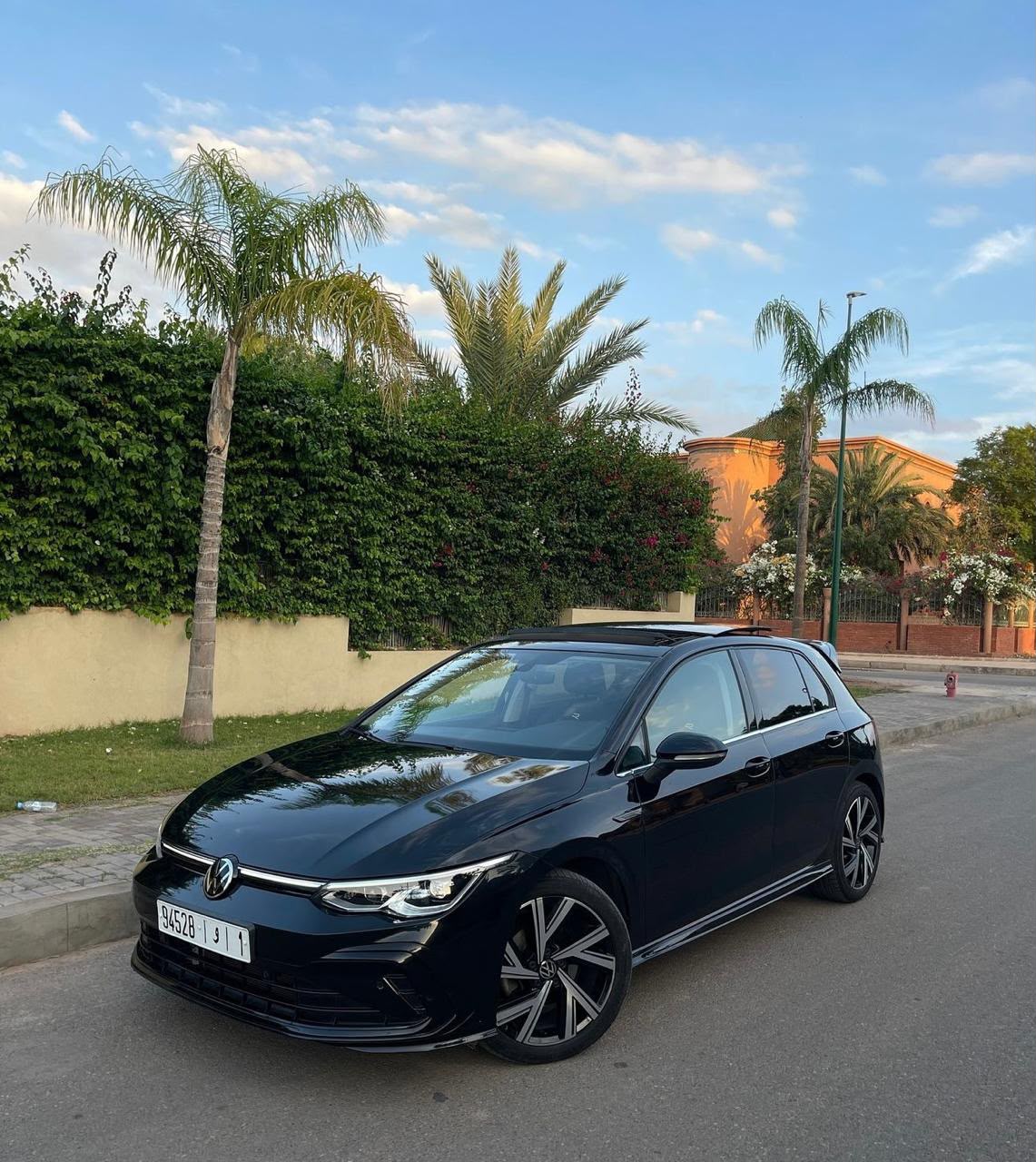 Location Volkswagen Golf 8 R-Line noire à Agadir - Mousway Car